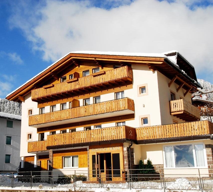 Residence Adler サン・マルティーノ・ディ・カストロッツァ エクステリア 写真